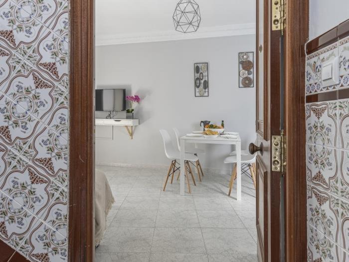 Pureza Dreams De Oasis En Triana * Sevilla